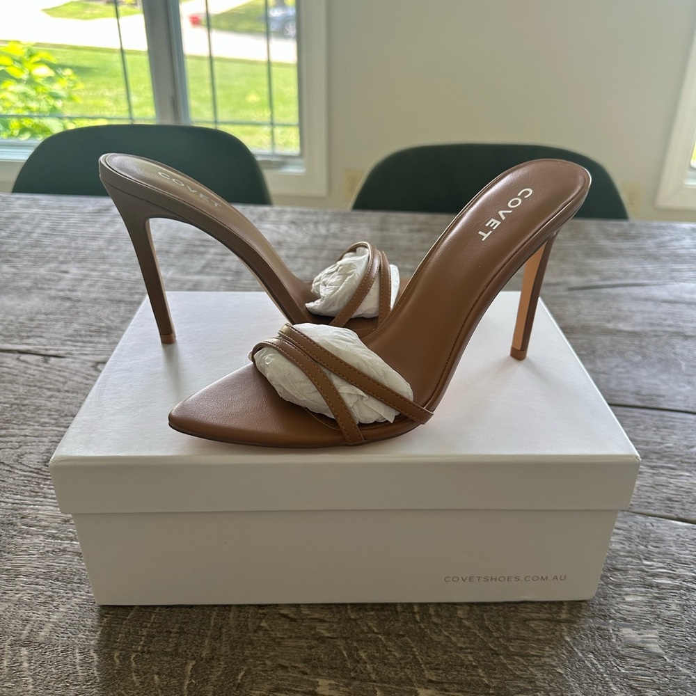 Classic Tan Stiletto Slide Heels - Picture 8 of 9